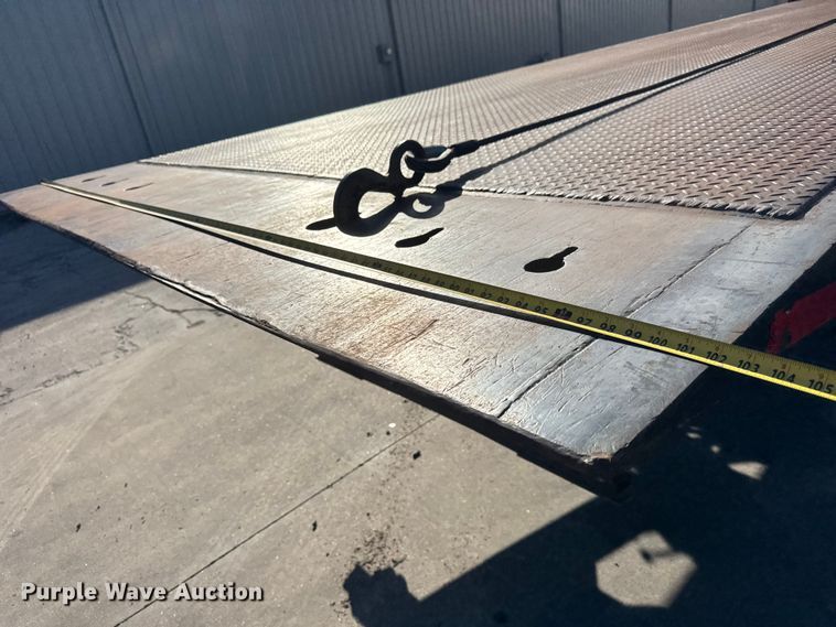 image for item NB9000 2014 Peterbilt 348 rollback truck