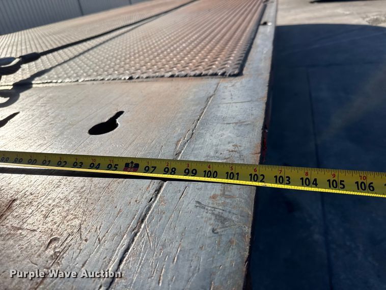 image for item NB9000 2014 Peterbilt 348 rollback truck