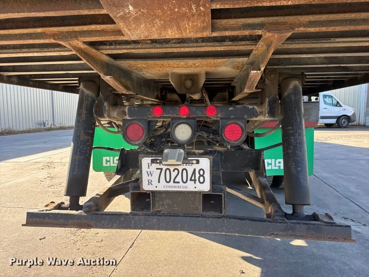 image for item NB9000 2014 Peterbilt 348 rollback truck