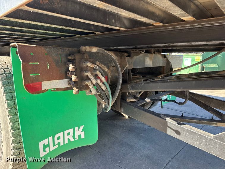 image for item NB9000 2014 Peterbilt 348 rollback truck