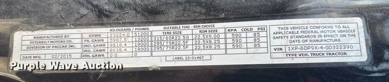 image for item NB9004 2016 Peterbilt 579 semi truck