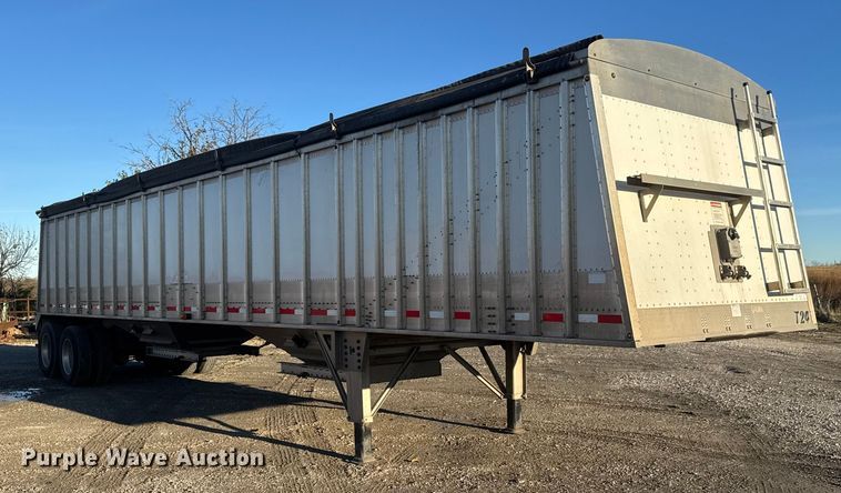 image for item NB9005 2024 Cornhusker 800ALSR-1923-9098 grain trailer