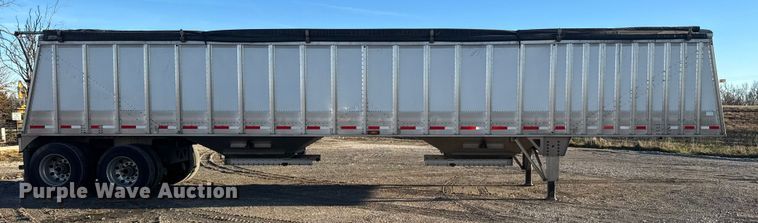 image for item NB9005 2024 Cornhusker 800ALSR-1923-9098 grain trailer