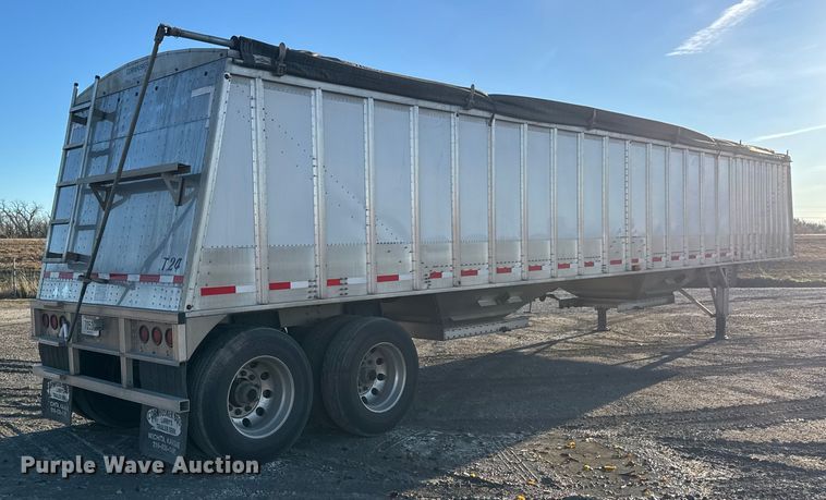 image for item NB9005 2024 Cornhusker 800ALSR-1923-9098 grain trailer