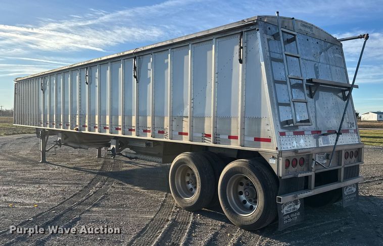 image for item NB9005 2024 Cornhusker 800ALSR-1923-9098 grain trailer