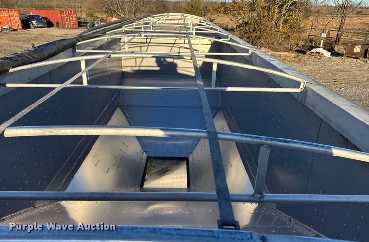 image for item NB9005 2024 Cornhusker 800ALSR-1923-9098 grain trailer