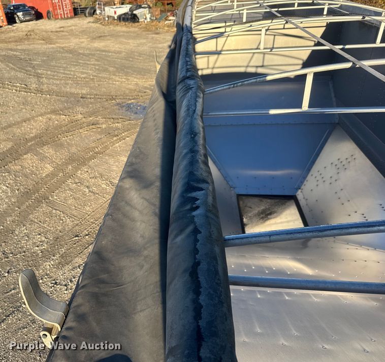 image for item NB9005 2024 Cornhusker 800ALSR-1923-9098 grain trailer