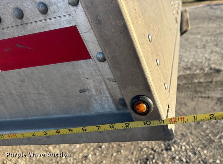 image for item NB9005 2024 Cornhusker 800ALSR-1923-9098 grain trailer