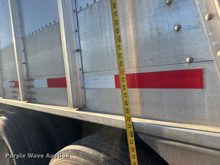 image for item NB9005 2024 Cornhusker 800ALSR-1923-9098 grain trailer