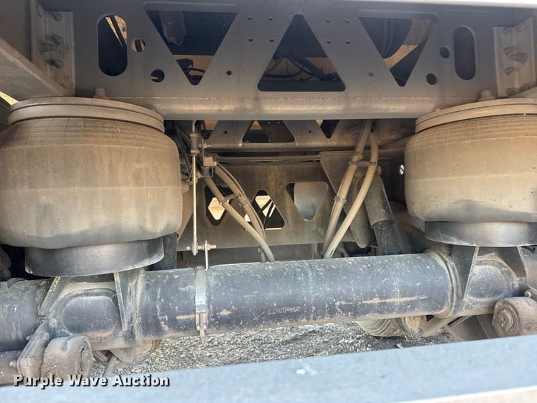 image for item NB9005 2024 Cornhusker 800ALSR-1923-9098 grain trailer