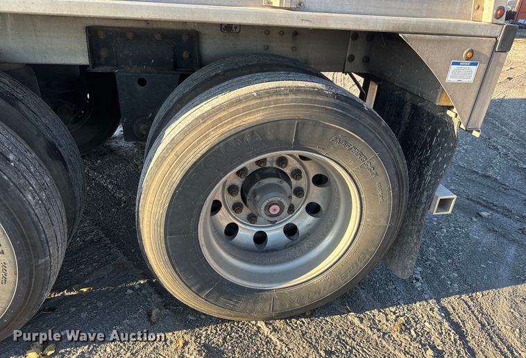 image for item NB9005 2024 Cornhusker 800ALSR-1923-9098 grain trailer