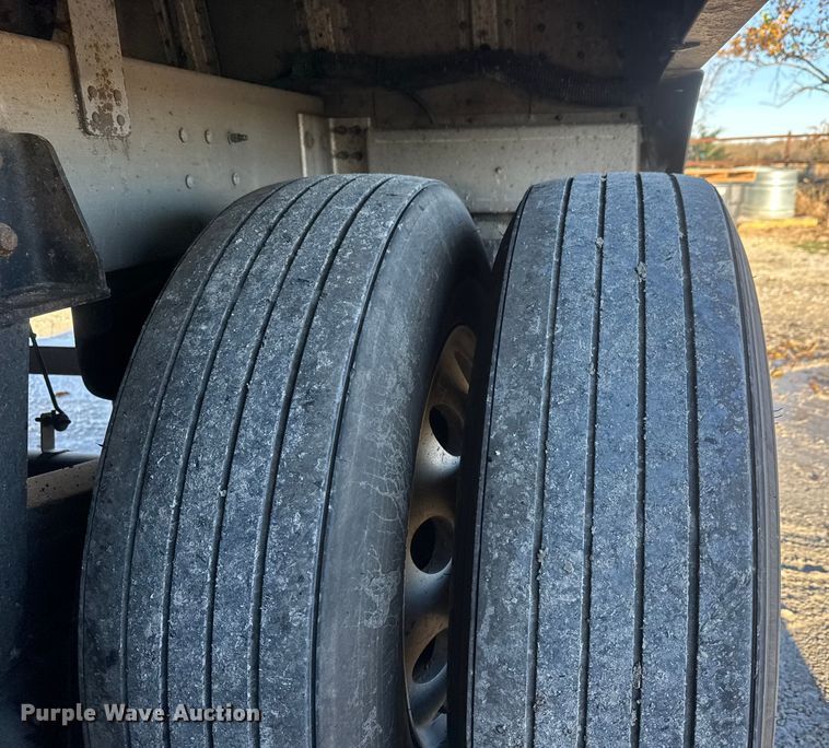 image for item NB9005 2024 Cornhusker 800ALSR-1923-9098 grain trailer