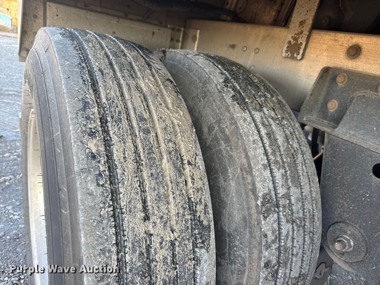 image for item NB9005 2024 Cornhusker 800ALSR-1923-9098 grain trailer