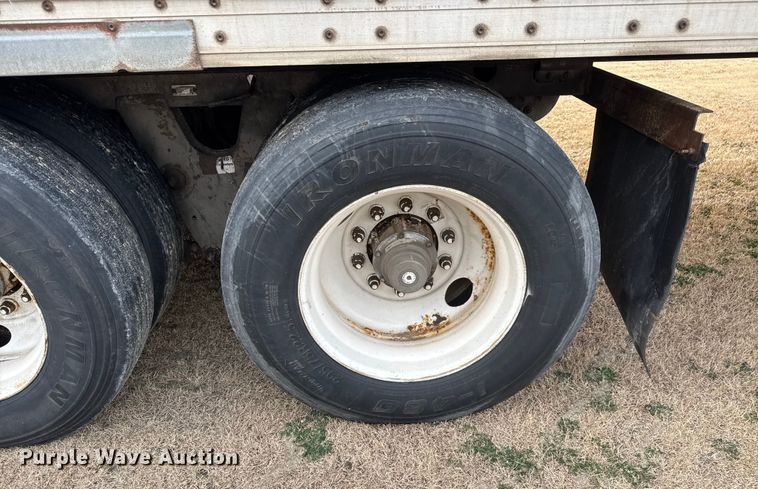 image for item NB9027 2003 Wabash dry van trailer