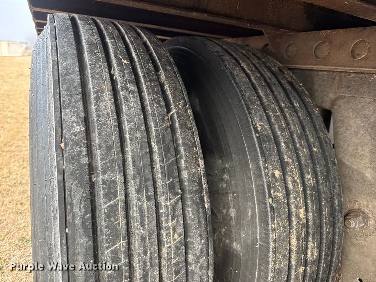 image for item NB9027 2003 Wabash dry van trailer