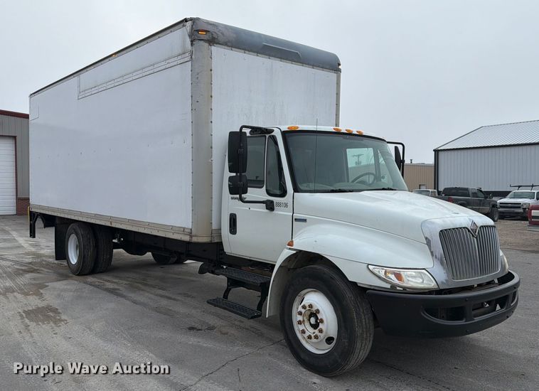 image for item NE9840 2008 International 4300 box truck