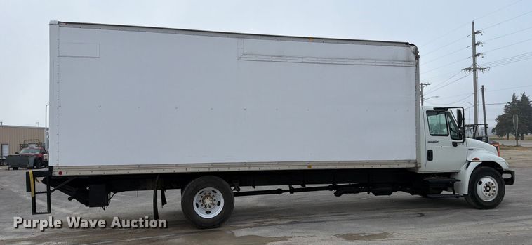 image for item NE9840 2008 International 4300 box truck