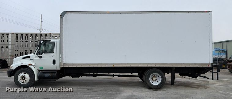 image for item NE9840 2008 International 4300 box truck
