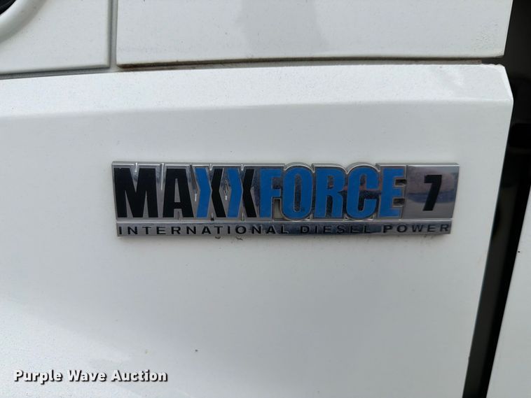 image for item NE9840 2008 International 4300 box truck