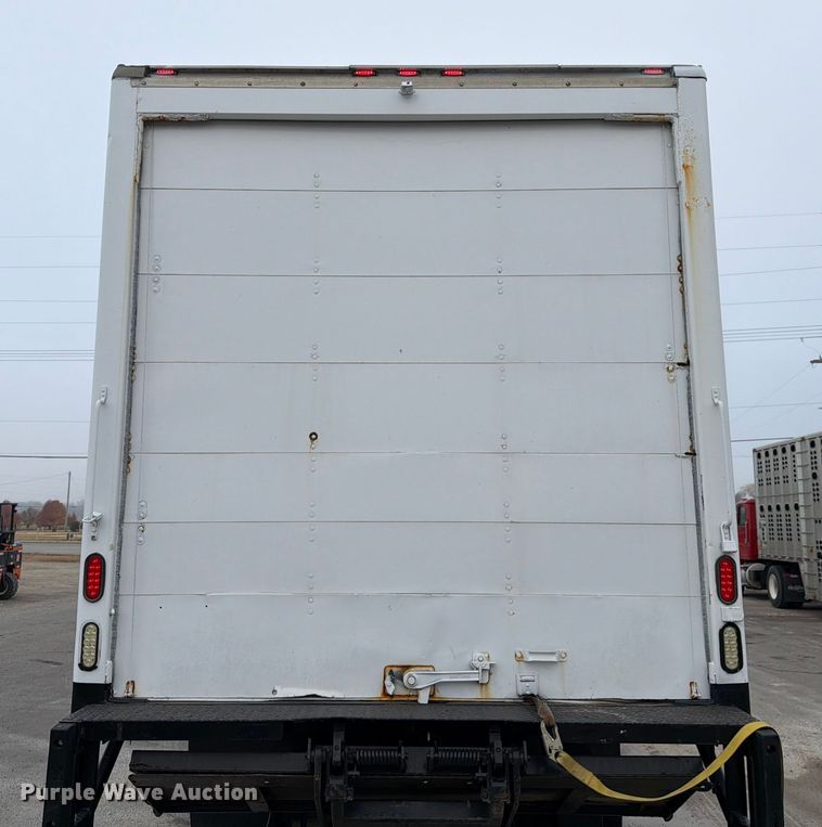 image for item NE9840 2008 International 4300 box truck