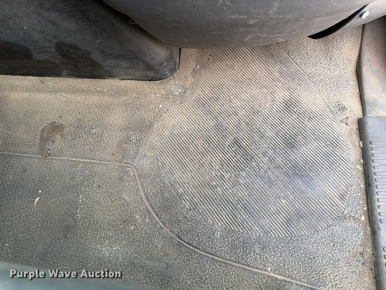 image for item NE9840 2008 International 4300 box truck