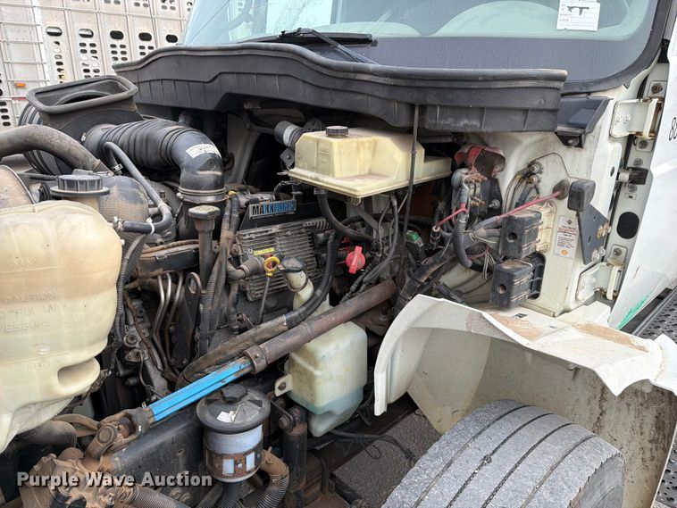 image for item NE9840 2008 International 4300 box truck