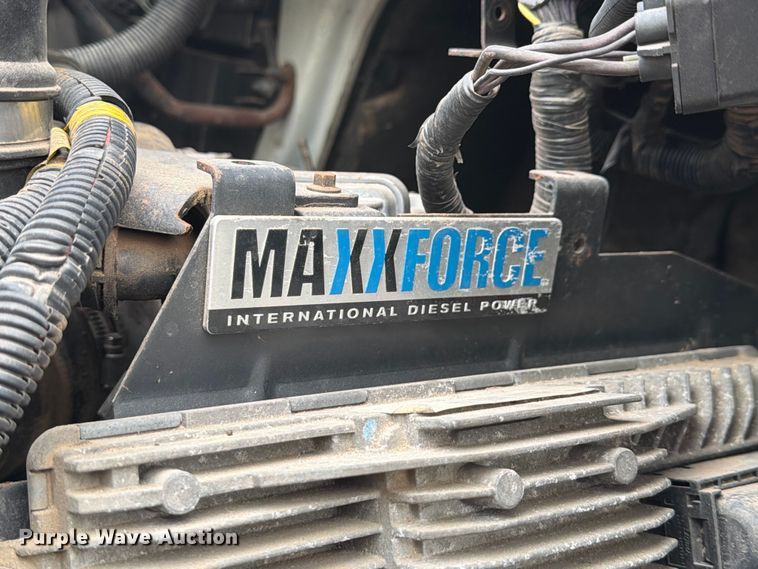 image for item NE9840 2008 International 4300 box truck