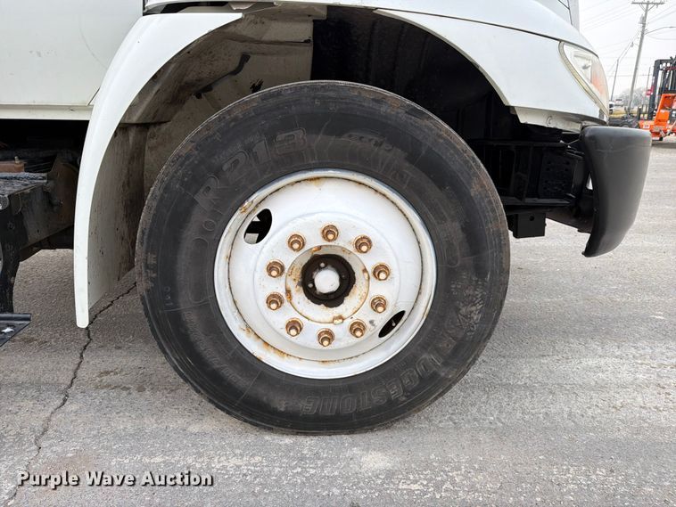 image for item NE9840 2008 International 4300 box truck