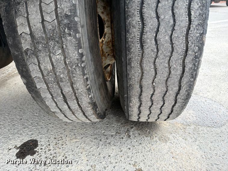 image for item NE9840 2008 International 4300 box truck