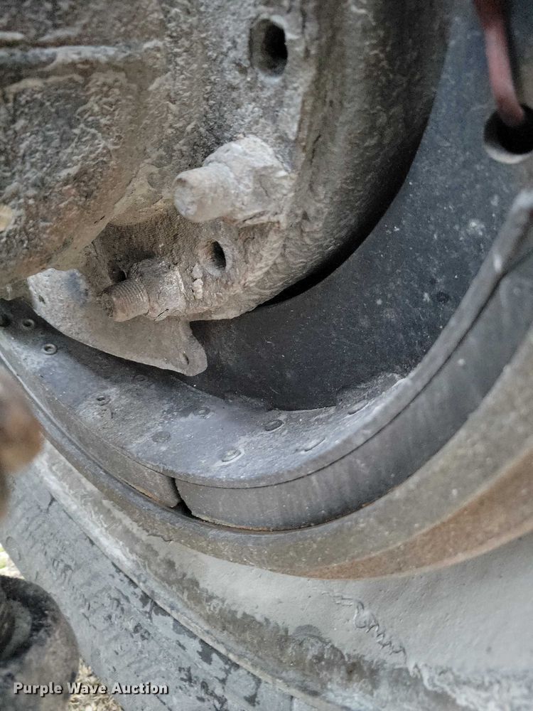 image for item NO9789 2006 Freightliner Columbia 120 semi truck