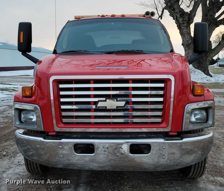 image for item NO9835 2003 Chevrolet C6500 rollback truck