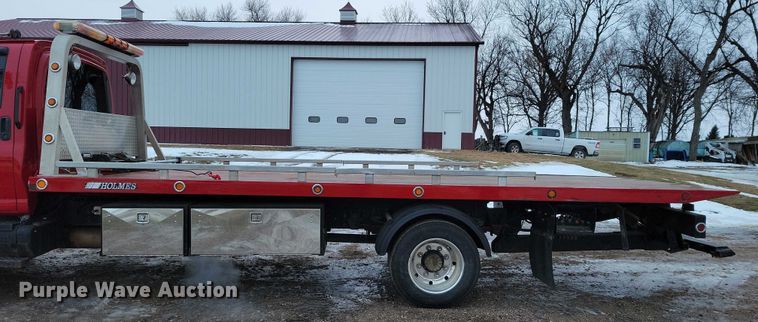 image for item NO9835 2003 Chevrolet C6500 rollback truck