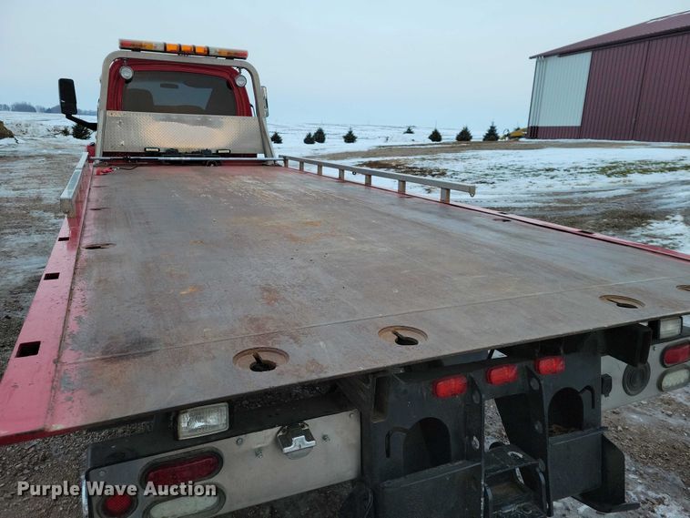 image for item NO9835 2003 Chevrolet C6500 rollback truck