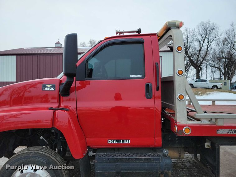 image for item NO9835 2003 Chevrolet C6500 rollback truck