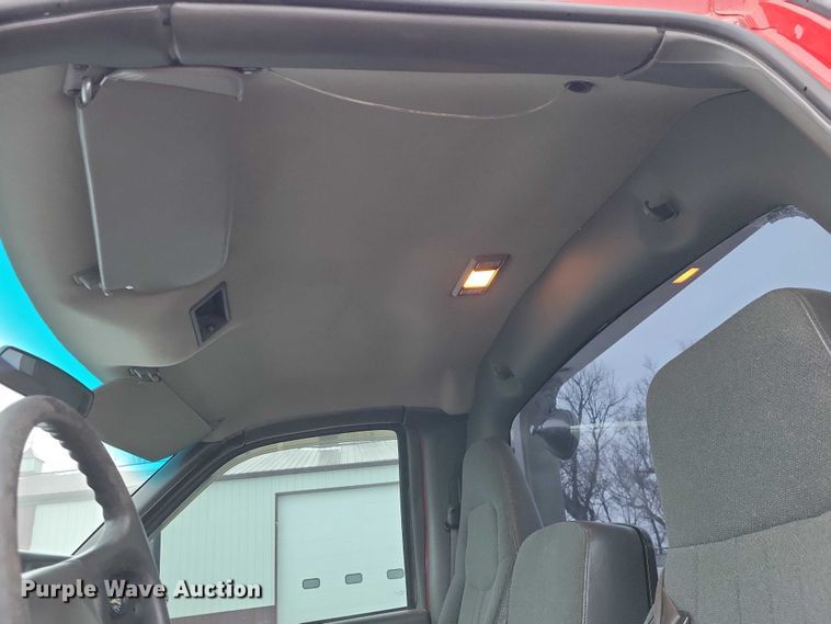 image for item NO9835 2003 Chevrolet C6500 rollback truck