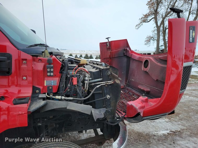 image for item NO9835 2003 Chevrolet C6500 rollback truck