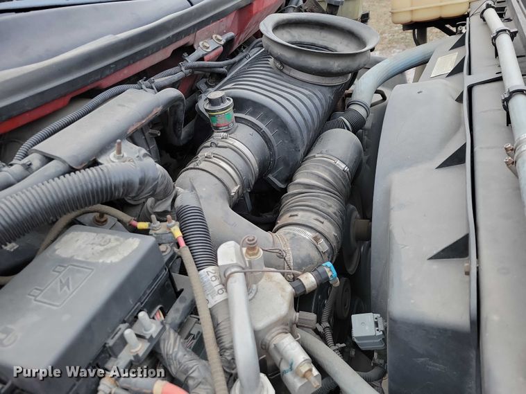 image for item NO9835 2003 Chevrolet C6500 rollback truck