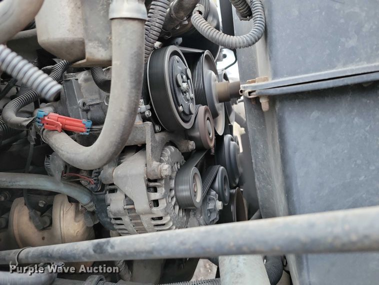 image for item NO9835 2003 Chevrolet C6500 rollback truck