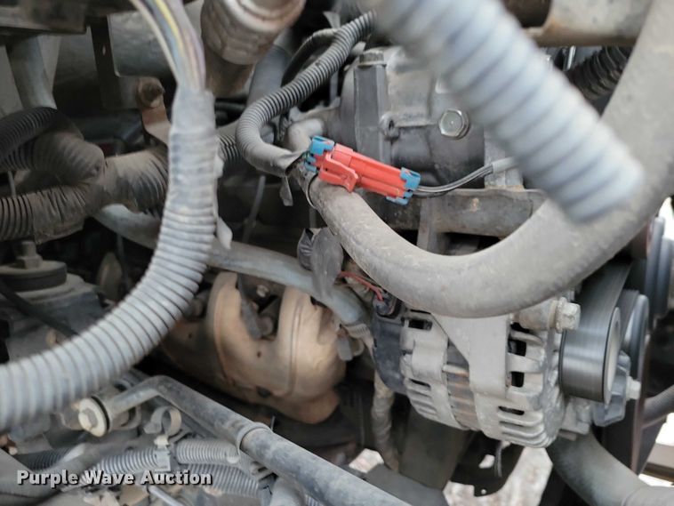 image for item NO9835 2003 Chevrolet C6500 rollback truck