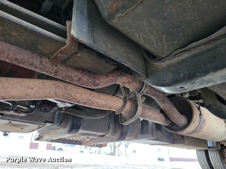 image for item NO9835 2003 Chevrolet C6500 rollback truck