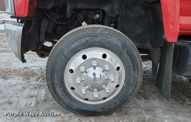 image for item NO9835 2003 Chevrolet C6500 rollback truck