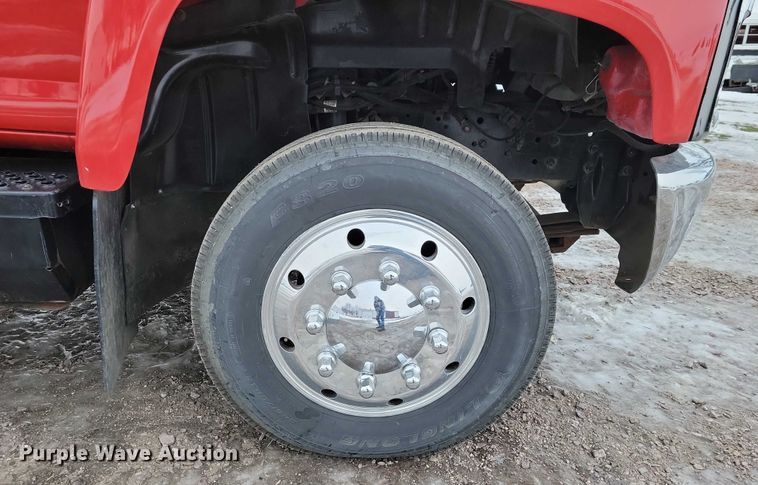 image for item NO9835 2003 Chevrolet C6500 rollback truck