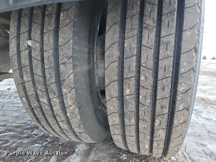 image for item NO9835 2003 Chevrolet C6500 rollback truck