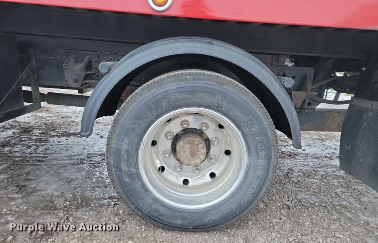 image for item NO9835 2003 Chevrolet C6500 rollback truck