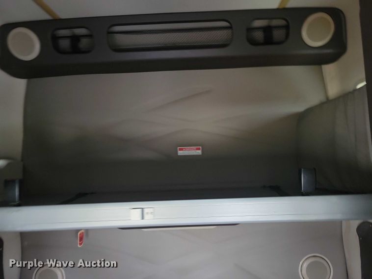 image for item NO9836 2017 Volvo VNL semi truck