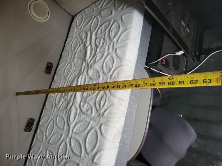 image for item NO9836 2017 Volvo VNL semi truck