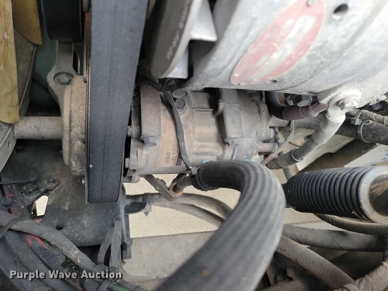 image for item NO9836 2017 Volvo VNL semi truck