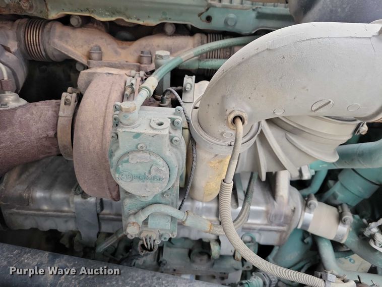 image for item NO9836 2017 Volvo VNL semi truck