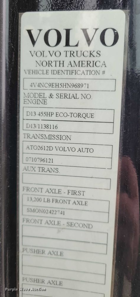 image for item NO9836 2017 Volvo VNL semi truck