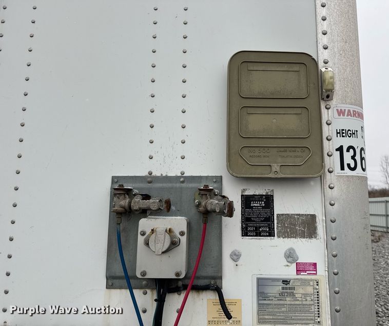 image for item YA0133 2014 Wabash dry van trailer